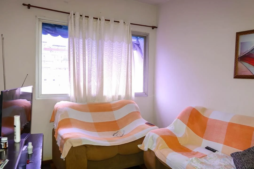 Apartamento para alugar com 2 quartos, 1 banheiro e vaga — photo 3