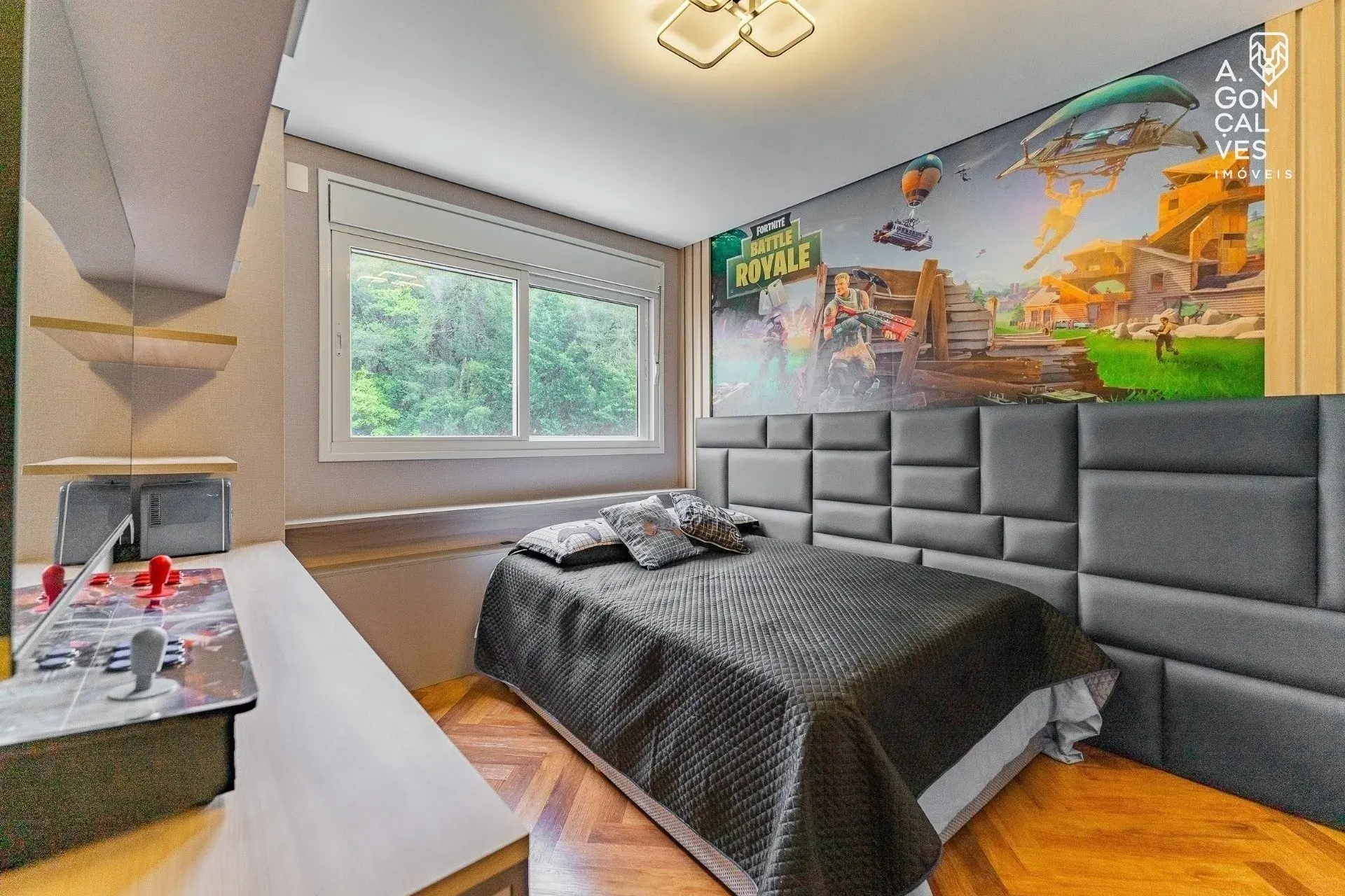 Мебльована квартира 260 м² з 4 спальнями з власними ваннами — photo 12