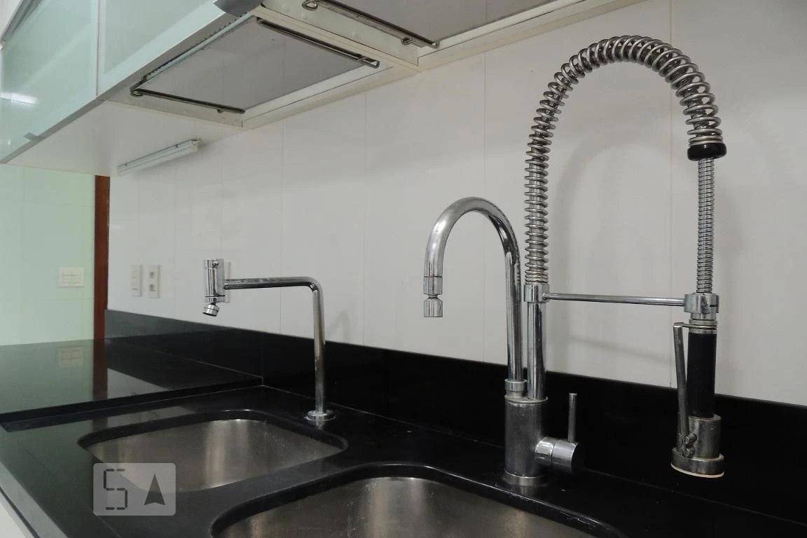 Apartamento de 4 quartos com janelas do piso ao teto — photo 79
