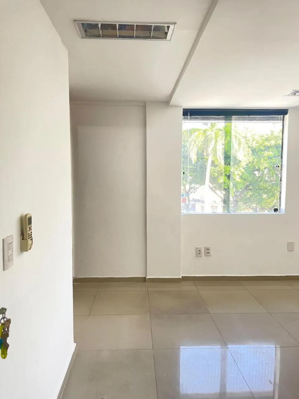 1-bedroom apartment with air conditioning and modern bathroom — photo 5