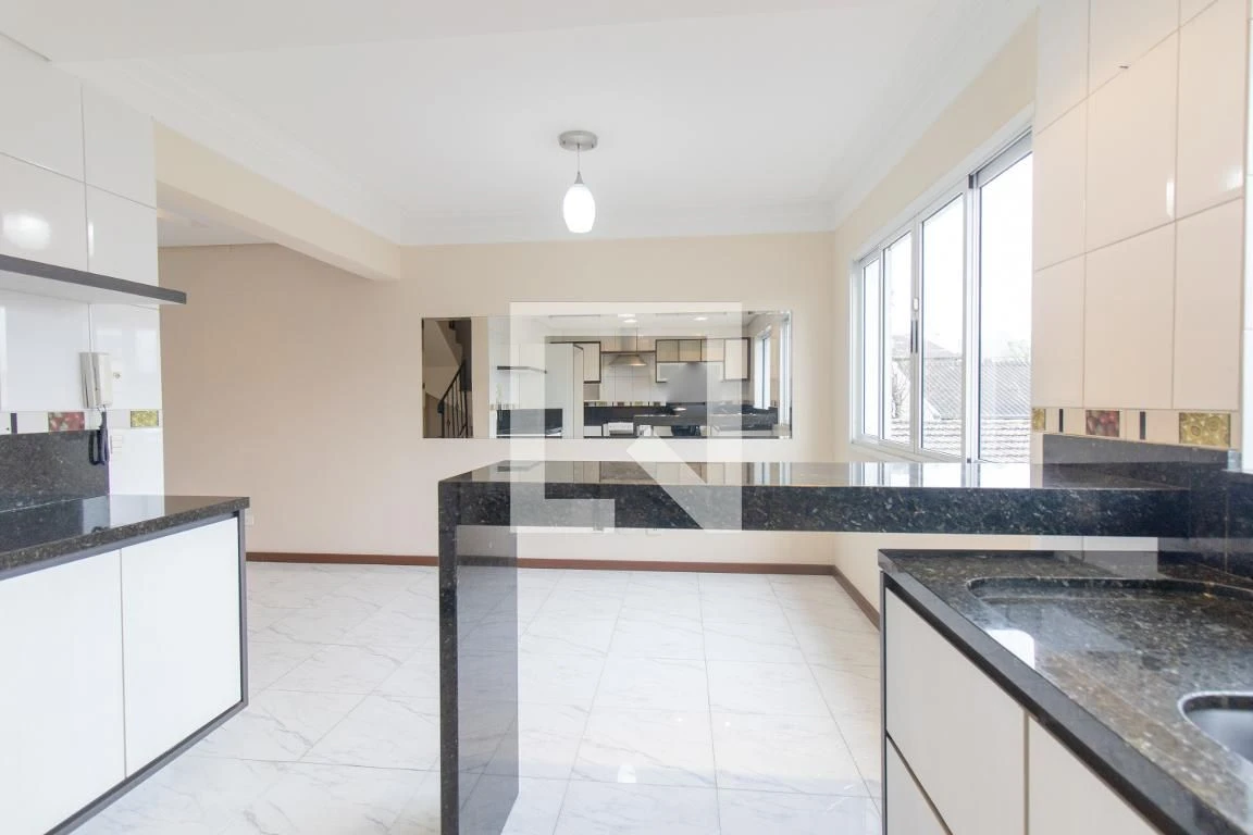 3-bedroom house with a private pool in Curitiba — photo 23