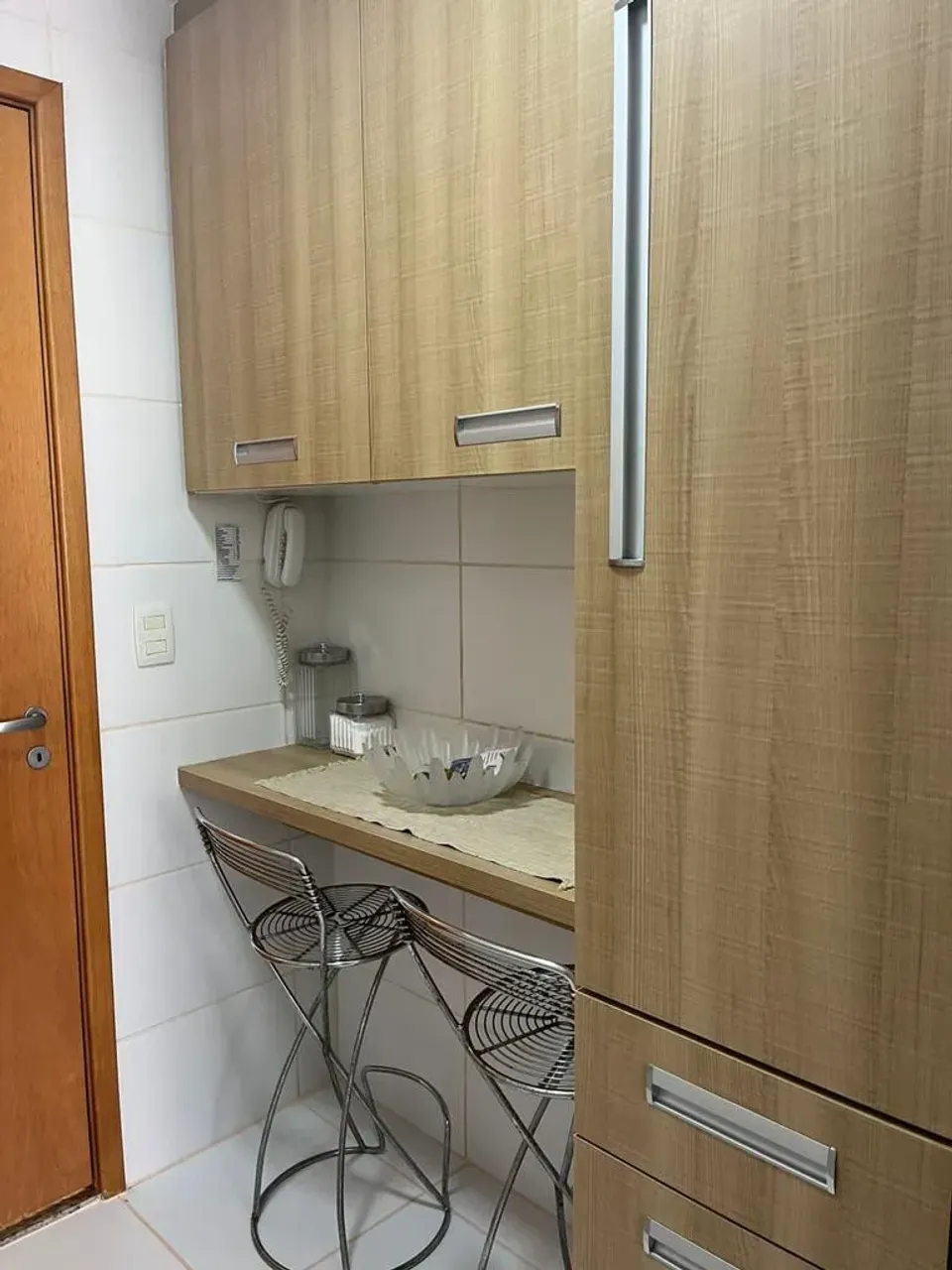 Apartamento mobiliado com 3 quartos e varanda de vidro — photo 3
