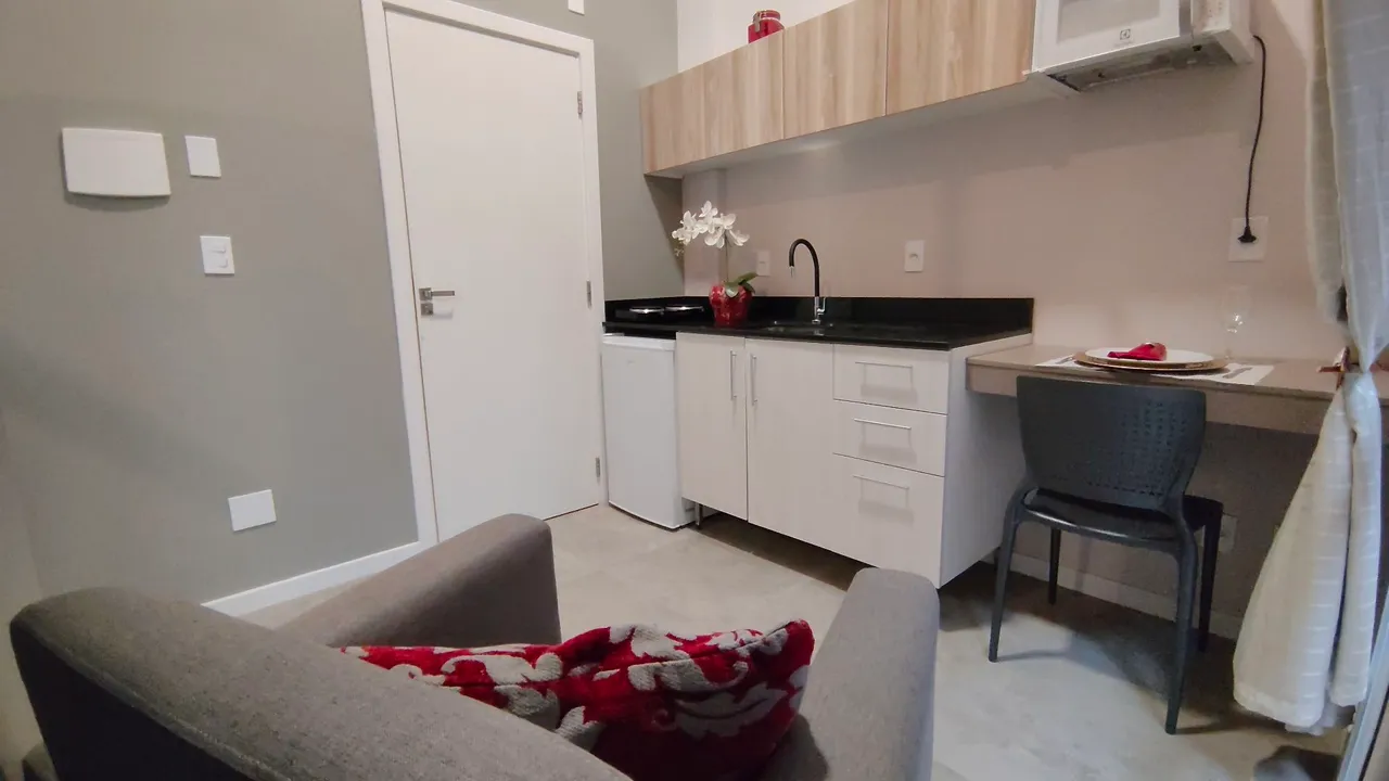 Furnished 1-bedroom, 1-bath apartment with no parking