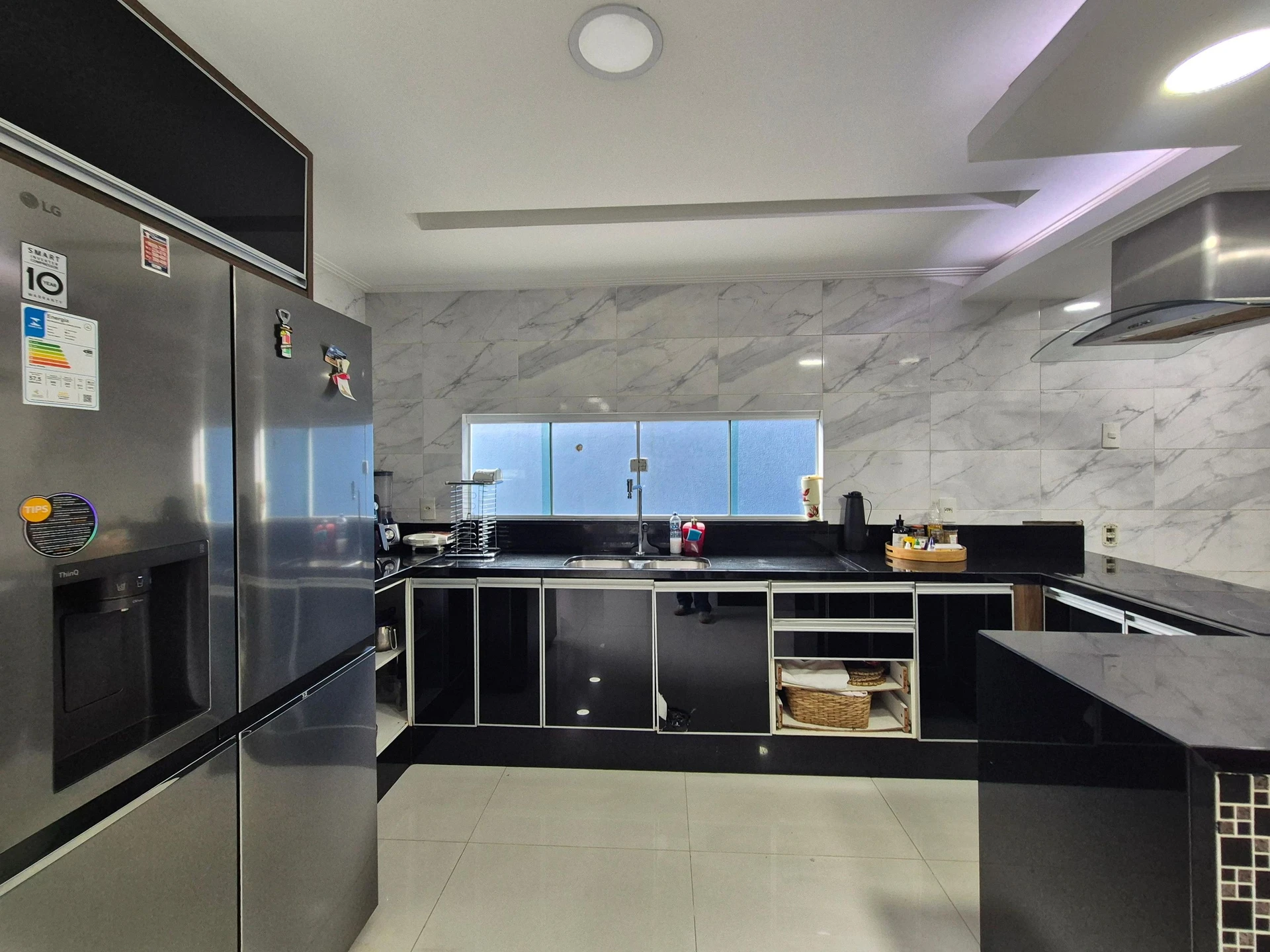 4 quartos e jacuzzi: casa de 318 m² — photo 29