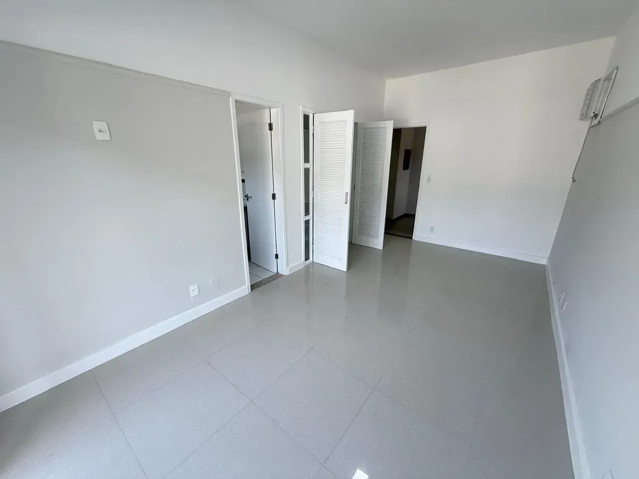 4 quartos e closet: casa de 280 m² — photo 10