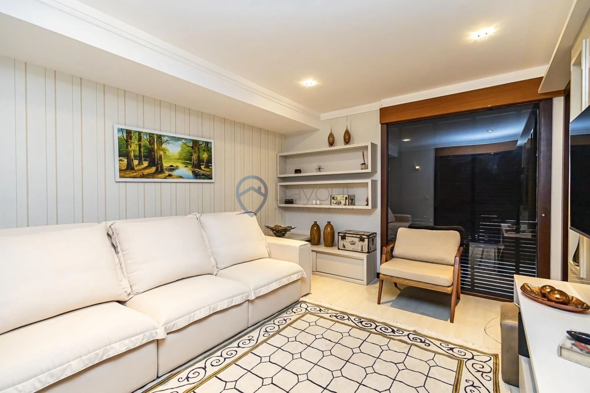 Рабочее место и 4 спальни: дом 381 м² — photo 13