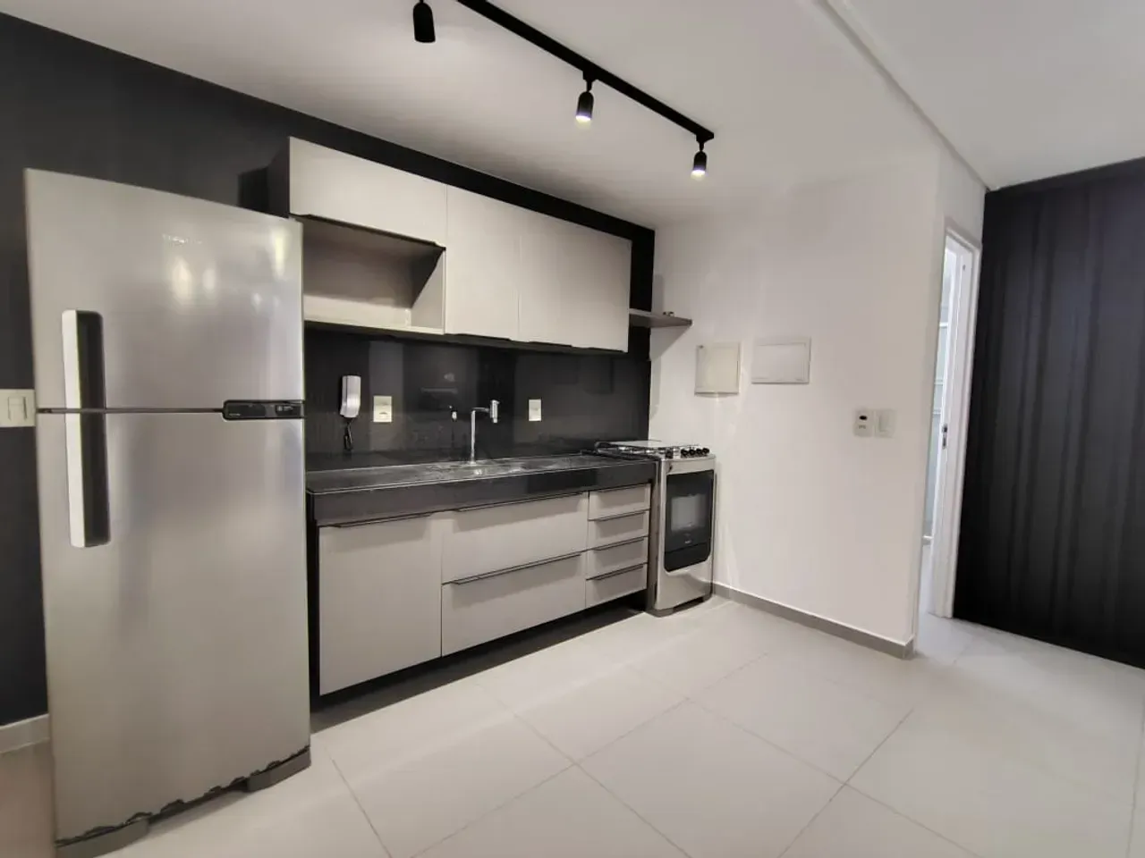 One-bedroom apartment with a private BBQ — photo 4