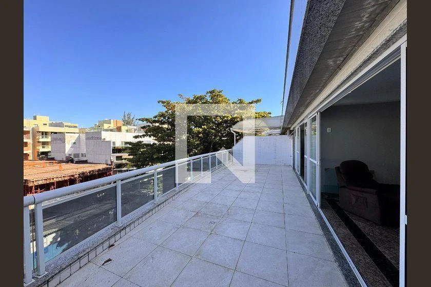 4 quartos e banheira: apartamento de 233 m² — photo 3