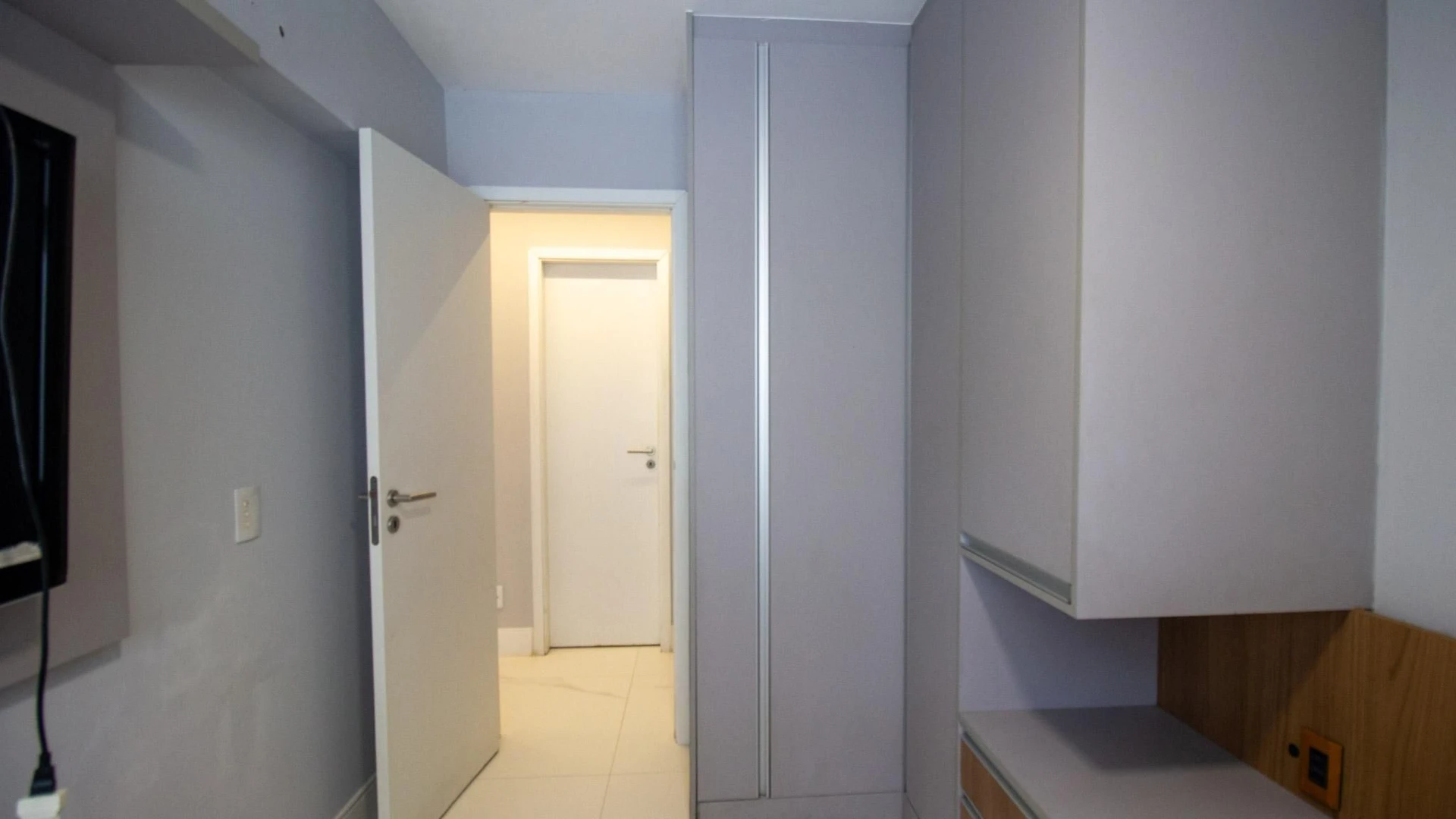 Casa de 3 dormitorios con balcón cerrado con vidrio — photo 41