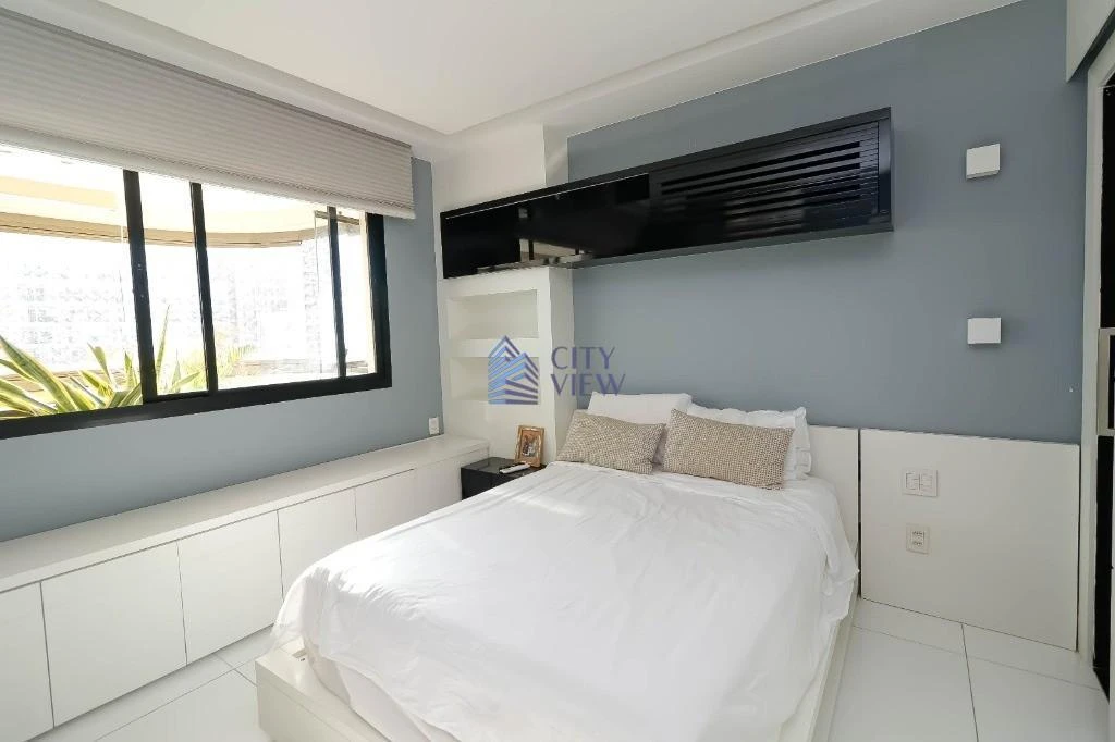 Dishwasher in a 4-bedroom apartment, 280 m² — photo 26