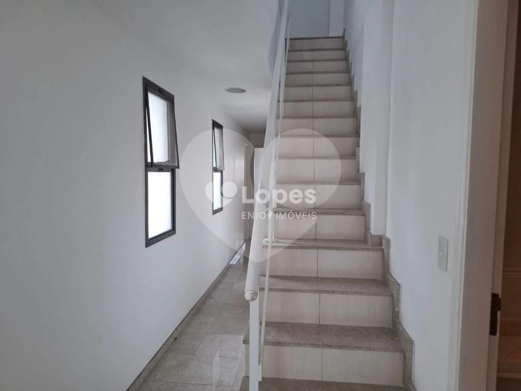 Top-floor duplex apartment with 3 en-suite bedrooms — photo 5