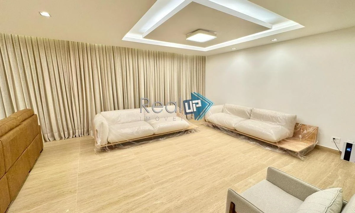 Квартира 212 м²: 3 спальни и 3 ванные комнаты — photo 5