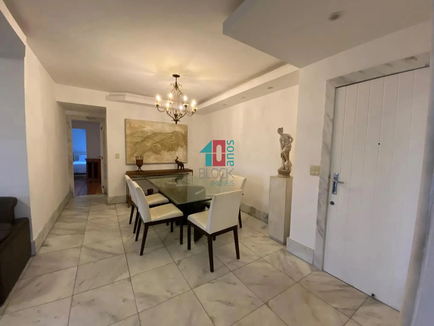 144 m² apartment with a home office and a water view — photo 11