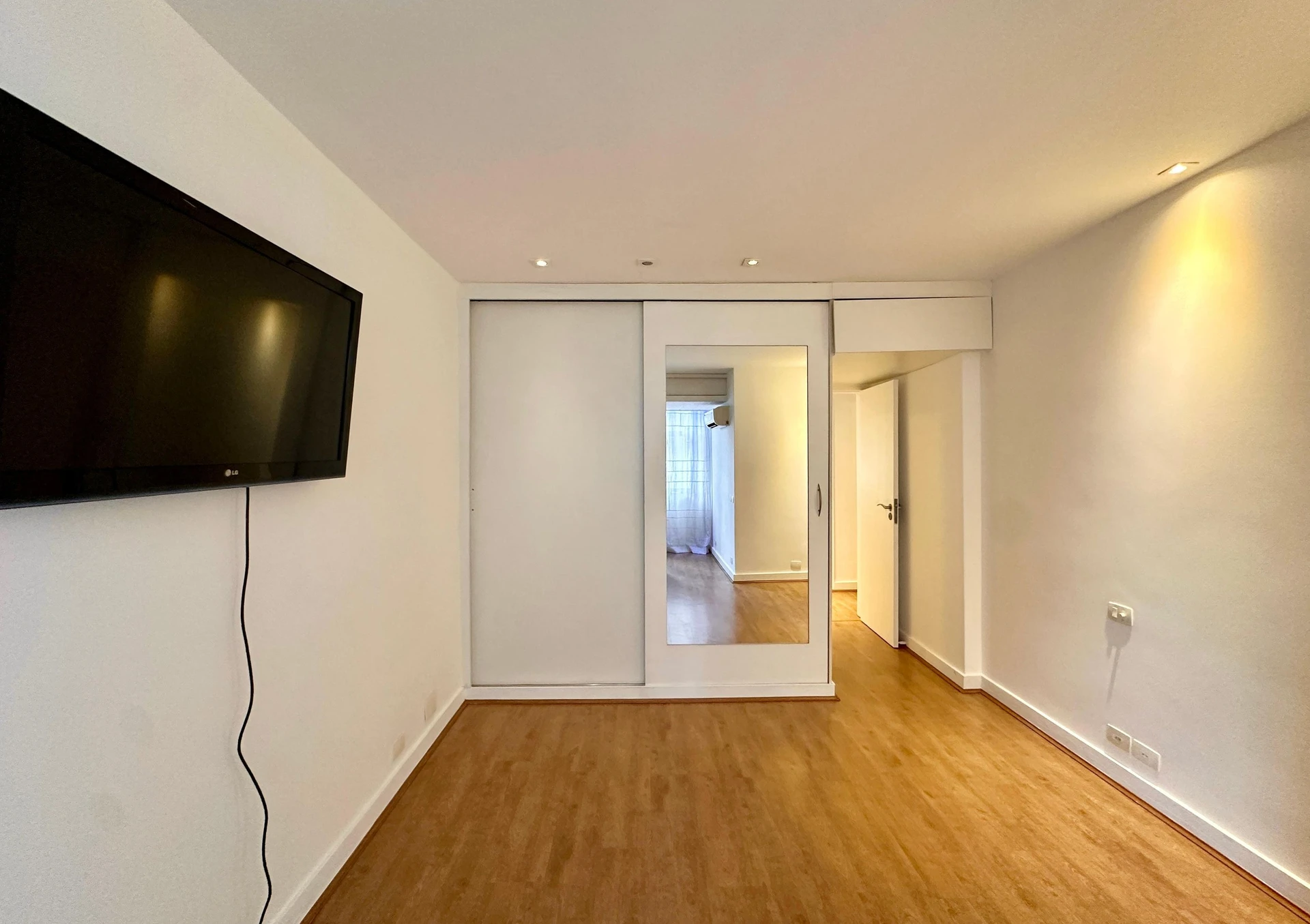 Rental apartment with 3 bedrooms and 1 en-suite — photo 4