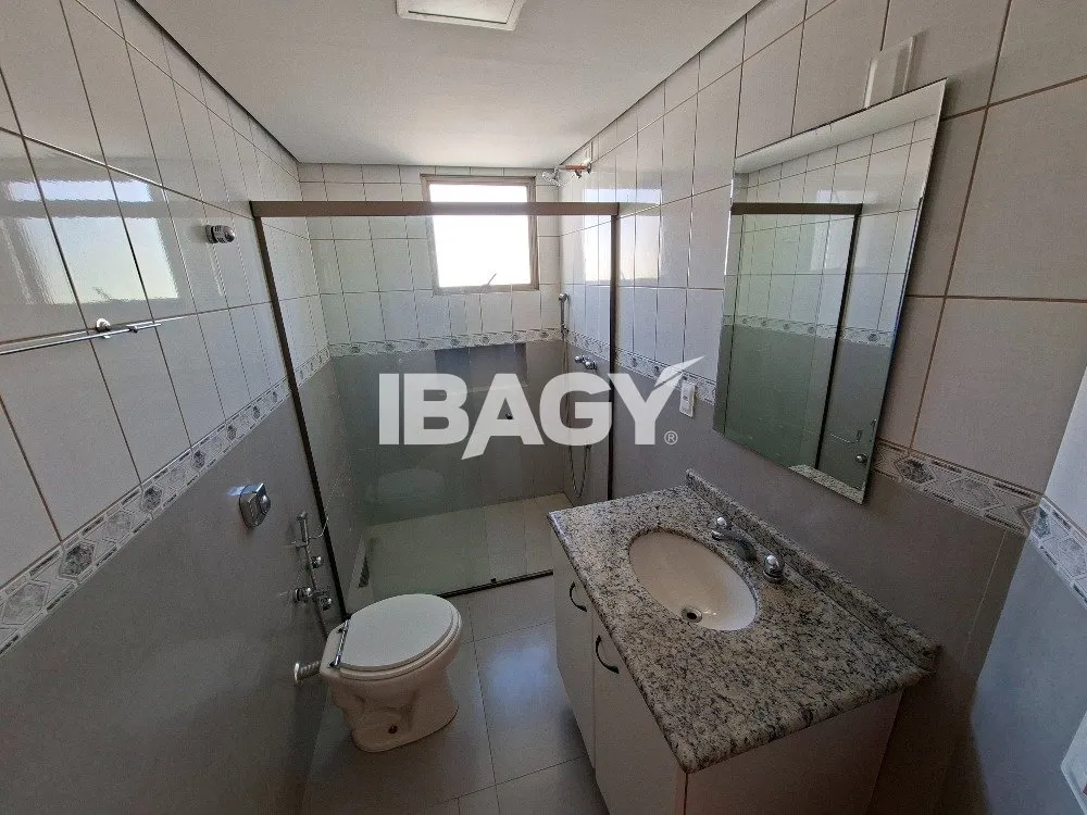 Apartamento de 4 dormitorios con 135 m² y 1 suite — photo 10