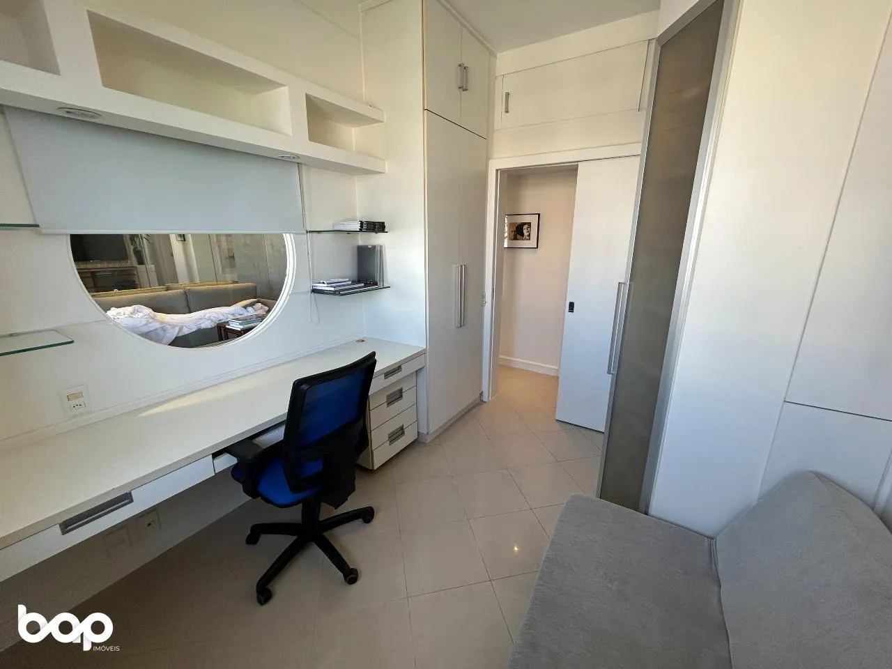 Furnished apartment, 77 m², with a home office — photo 9