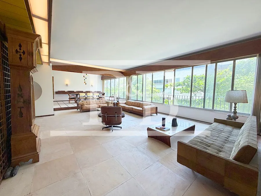 310 m² apartment with floor-to-ceiling windows and a bathtub — photo 28