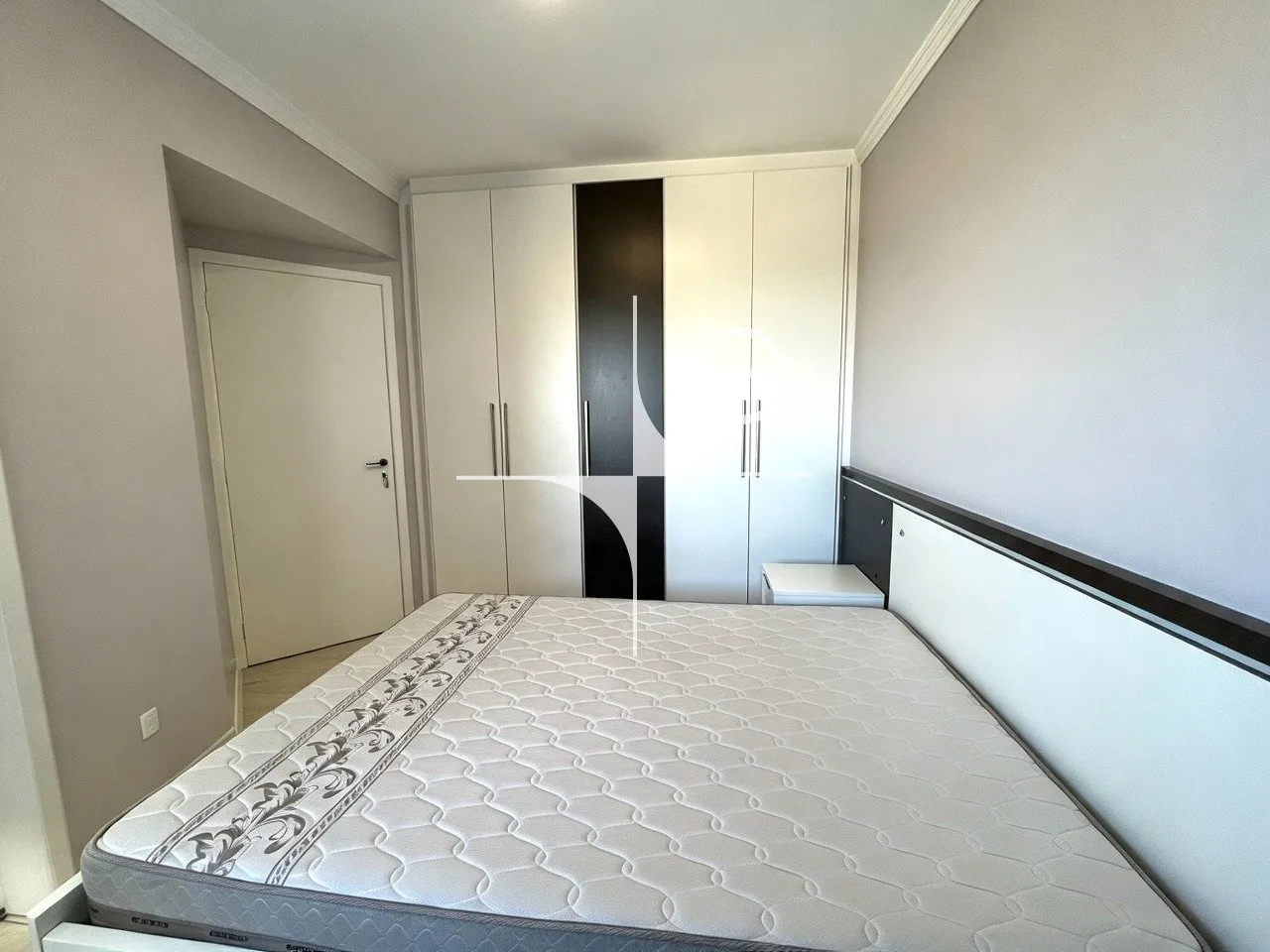3-bedroom apartment with a washing machine — photo 8