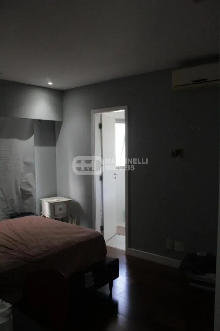 Furnished apartment with 4 bedrooms and a glass balcony — photo 26