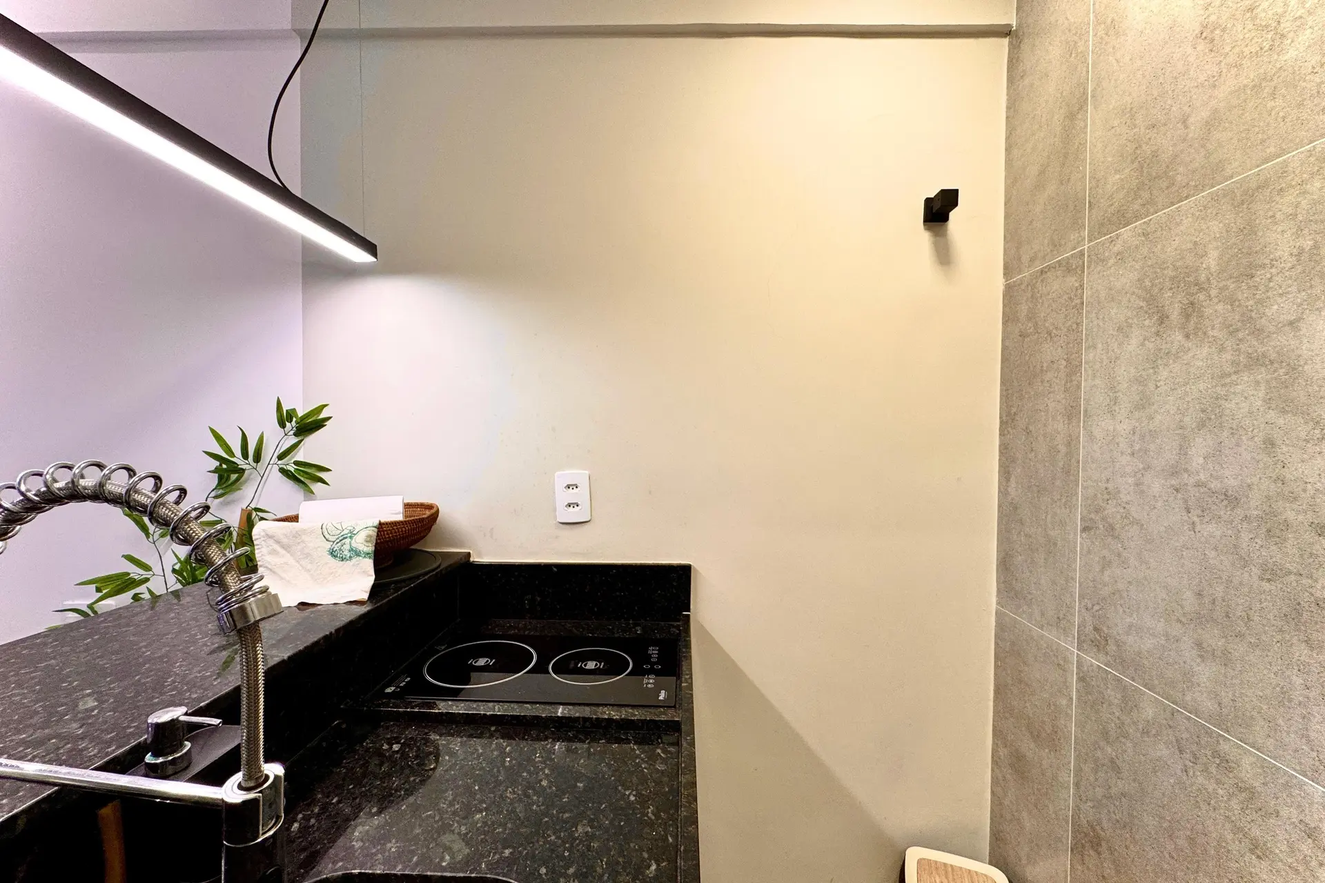 1 quarto e janelas do piso ao teto: apartamento de 30 m² — photo 15