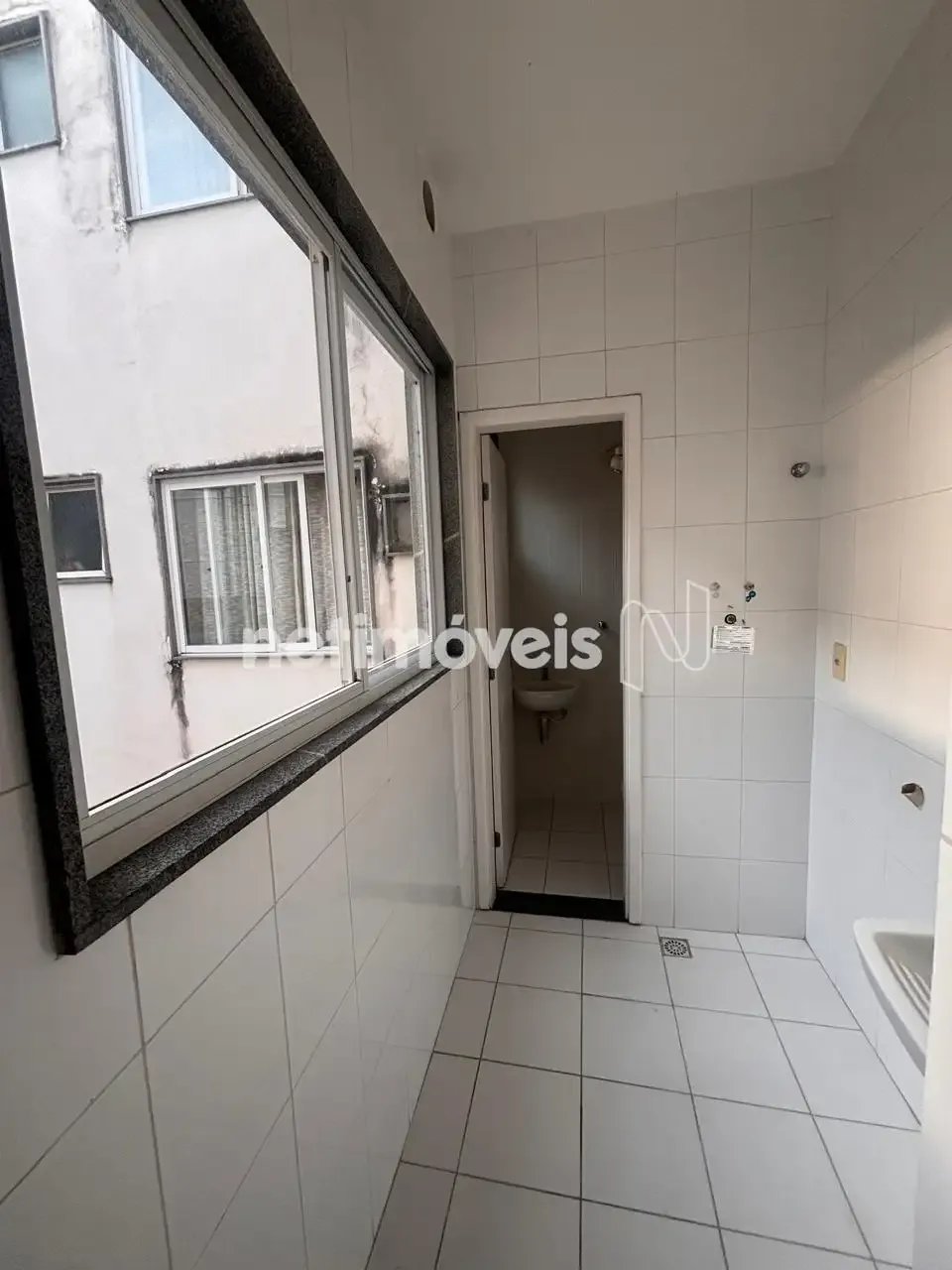 1-bedroom apartment with closed kitchen and balcony — photo 12