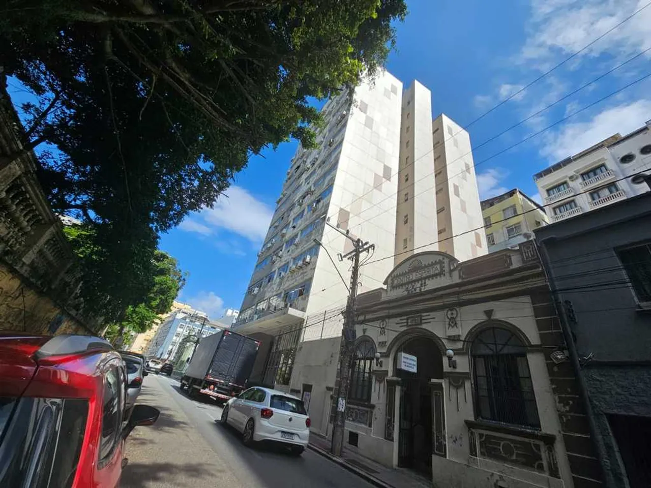 Unfurnished apartment with 2 bedrooms and air conditioning — photo 9