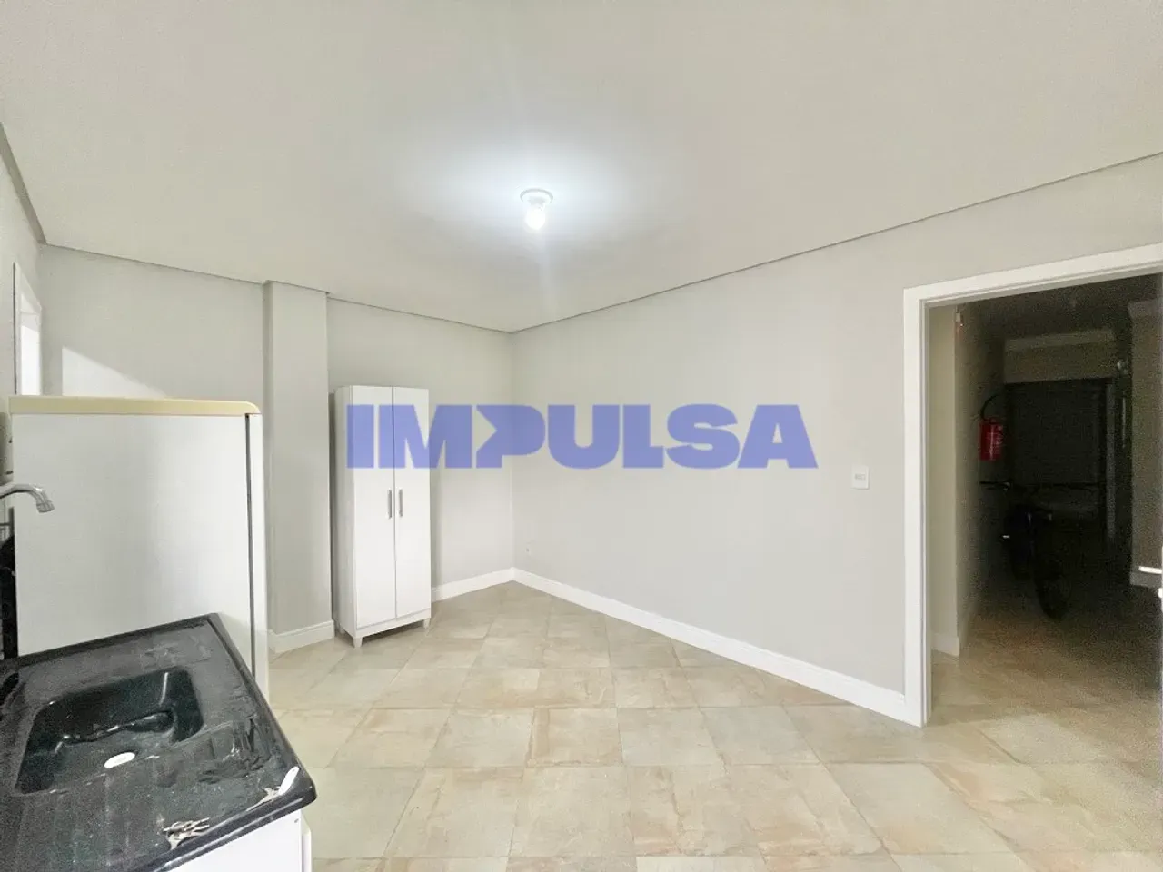 Studio with 1 bedroom en suite and 1 bathroom no parking — photo 7