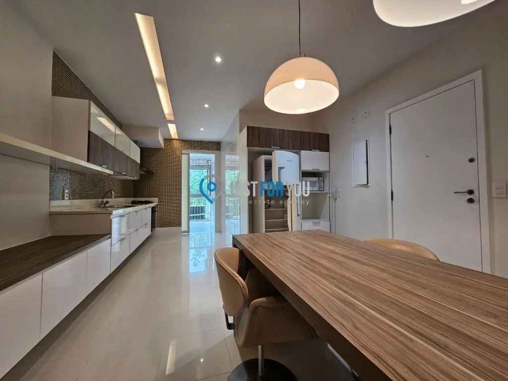 Apartamento mobiliado de 4 quartos em condomínio com piscina — photo 35