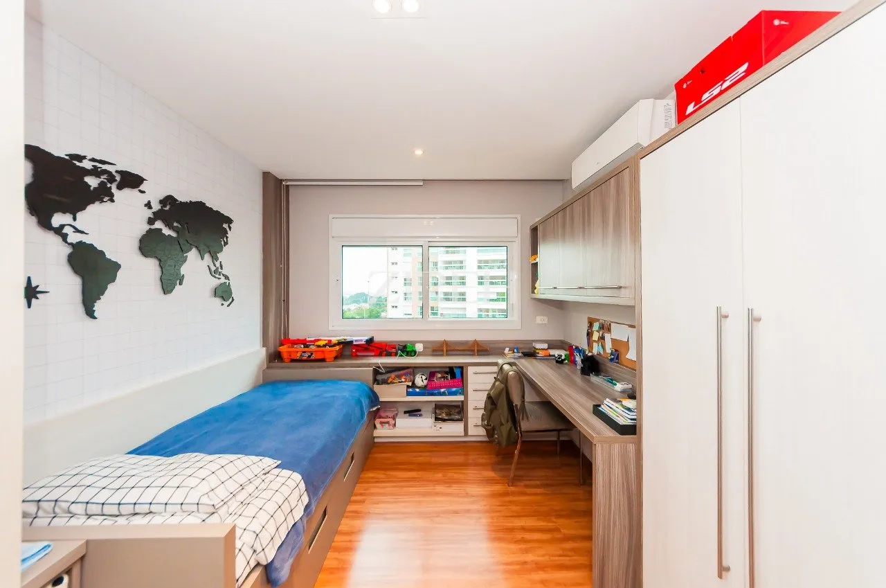Apartment on the 11th floor with a bathtub — photo 3