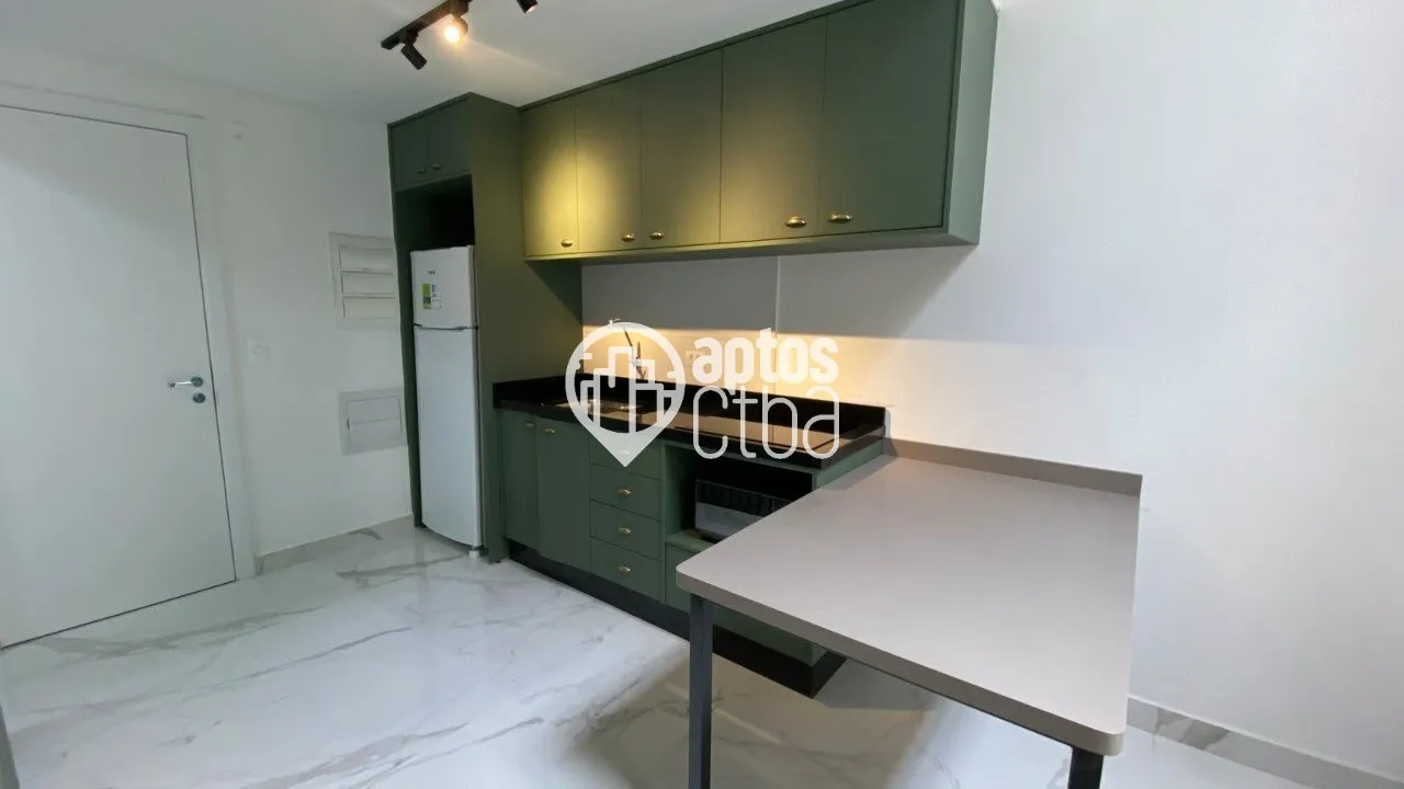 One-bedroom apartment in a building with a gym — photo 3