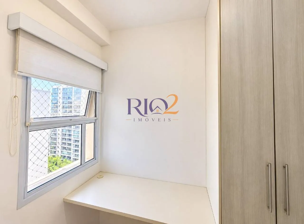 Glass-enclosed balcony in a 3-bedroom apartment, 96 m² — photo 5