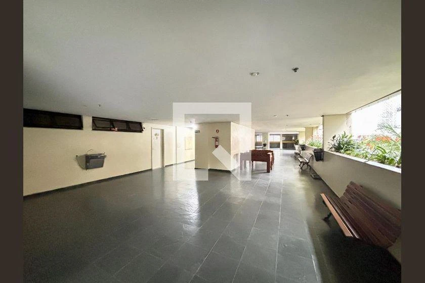Renovated 2-bedroom apartment with city view, 85 m² — photo 37