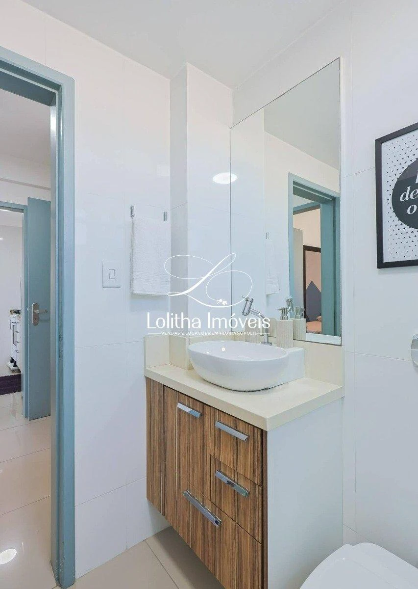 Furnished apartment, 59 m², with a home office — photo 8
