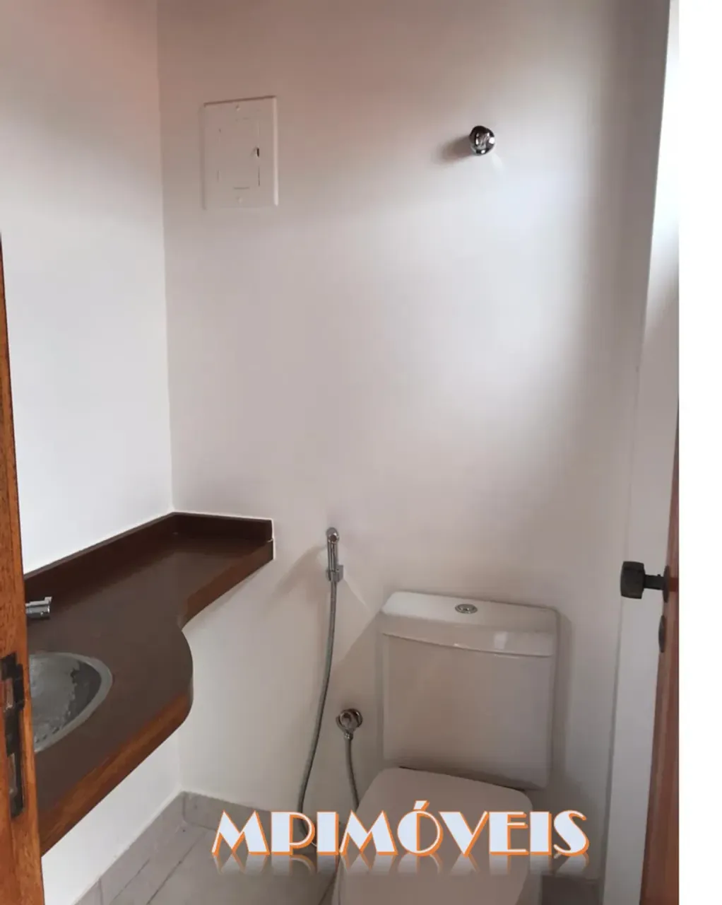 Unfurnished house with 3 bedrooms and 4 bathrooms — photo 9