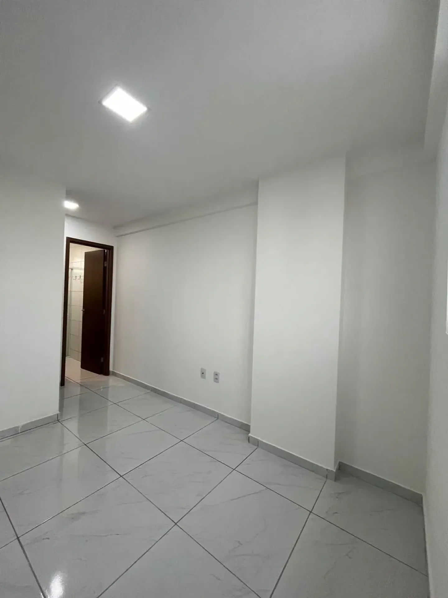 Квартира 83 м² с 3 спальнями и 1 местом в навесе — photo 14
