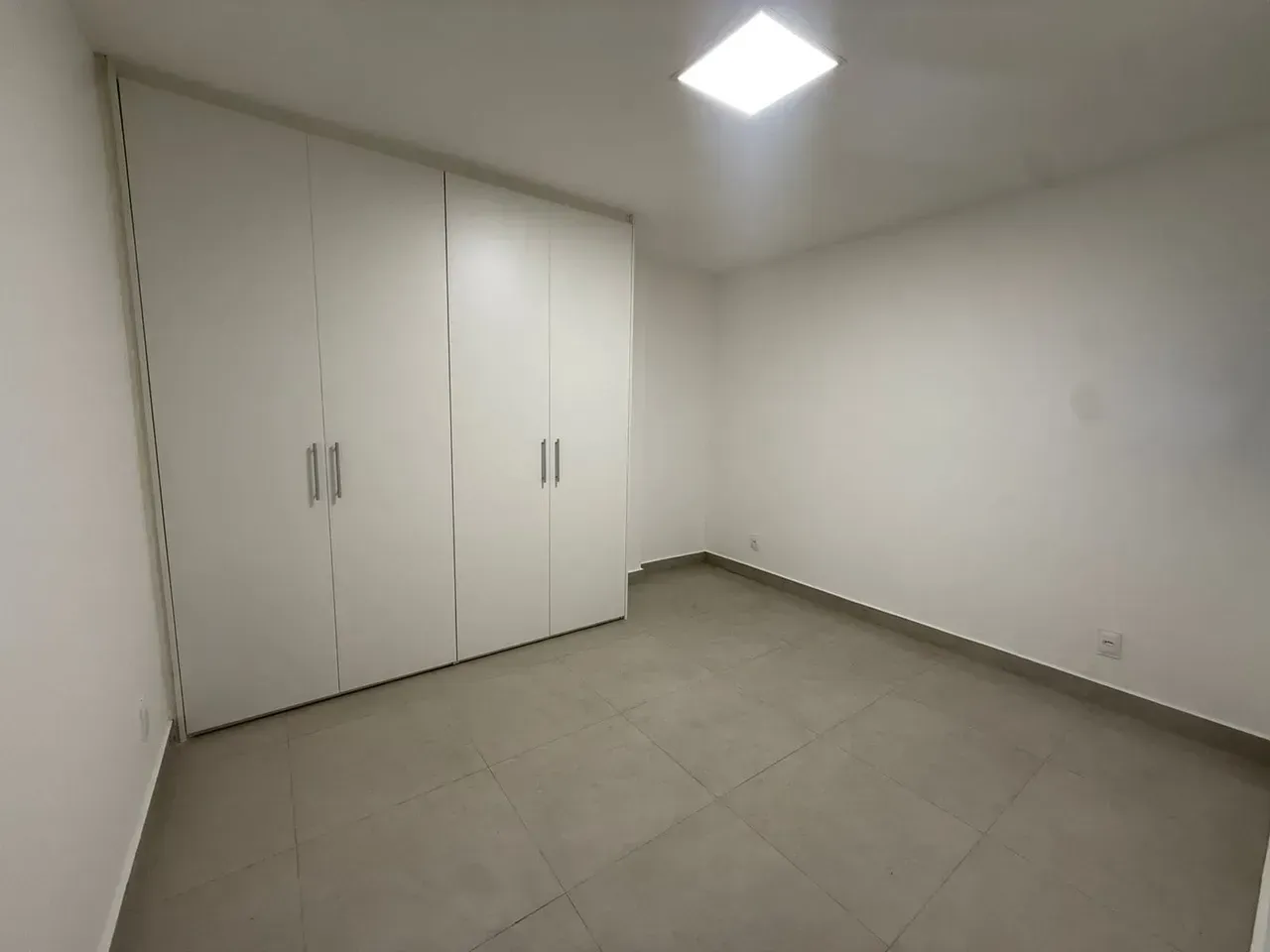 2-bedroom apartment with open-plan gas kitchen — photo 17