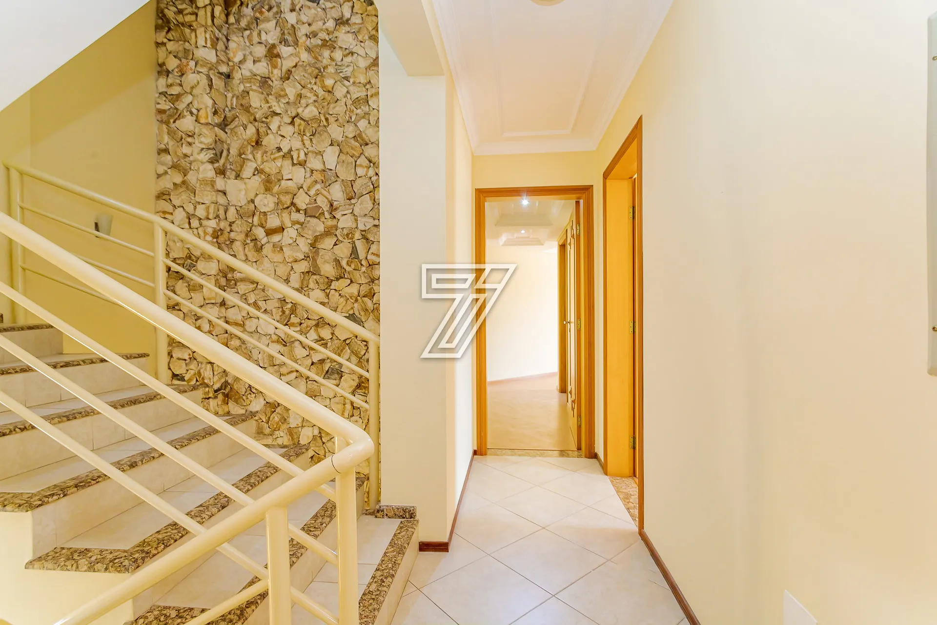 House with 4 bedrooms, 5 bathrooms and 540 m² — photo 27