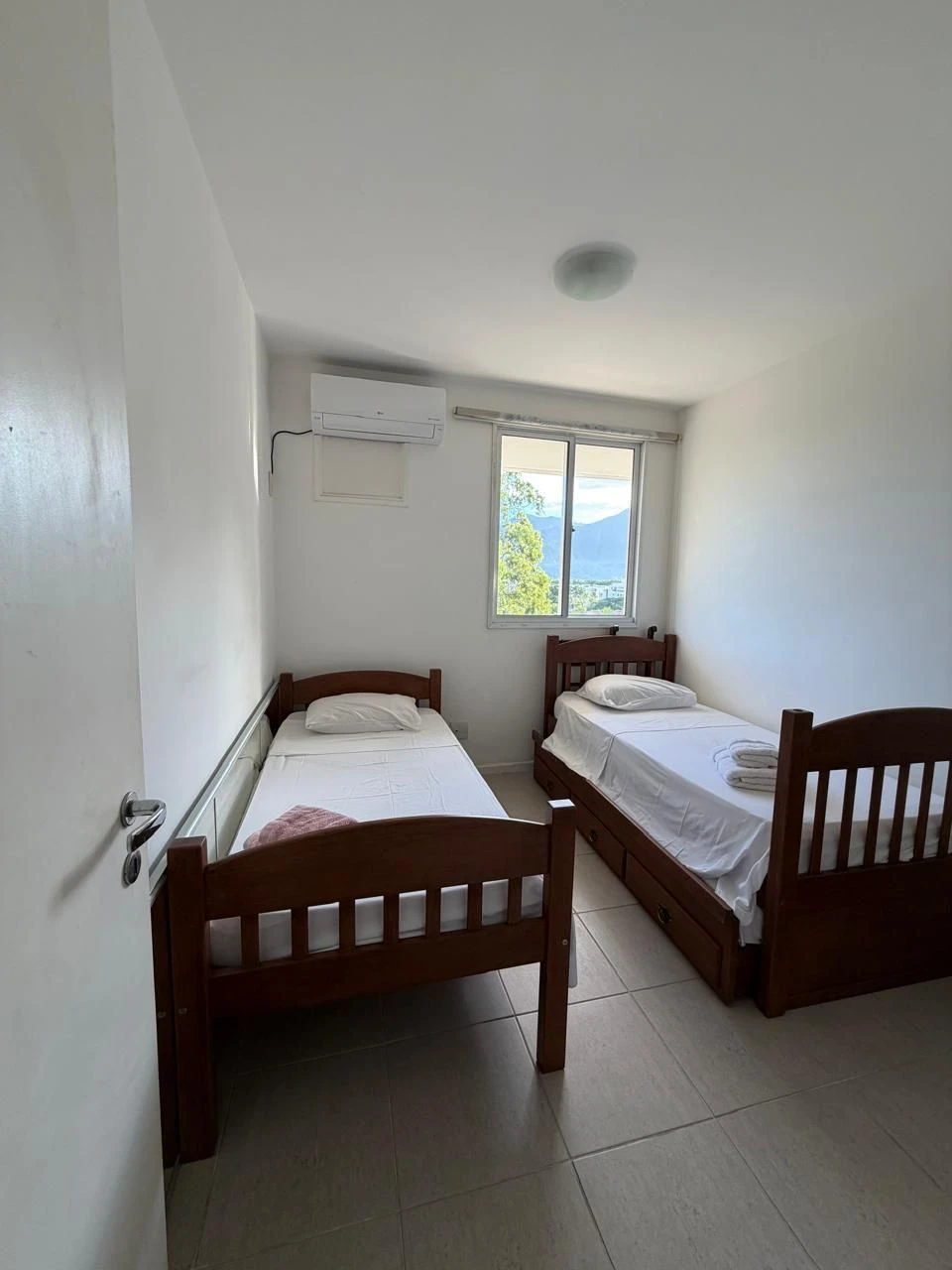 2-bedroom apartment with a home office — photo 5