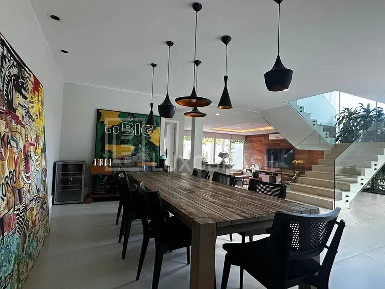 Casa moderna com 3 quartos e 5 vagas de garagem — photo 18