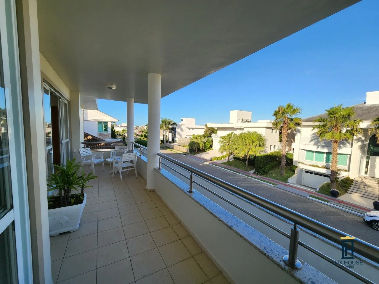 Casa amueblada con 6 dormitorios y 600 m² — photo 15