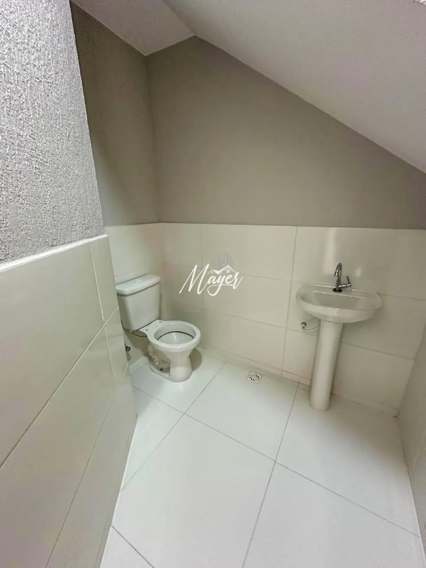 Casa de locação com 2 suítes e quintais na frente — photo 5