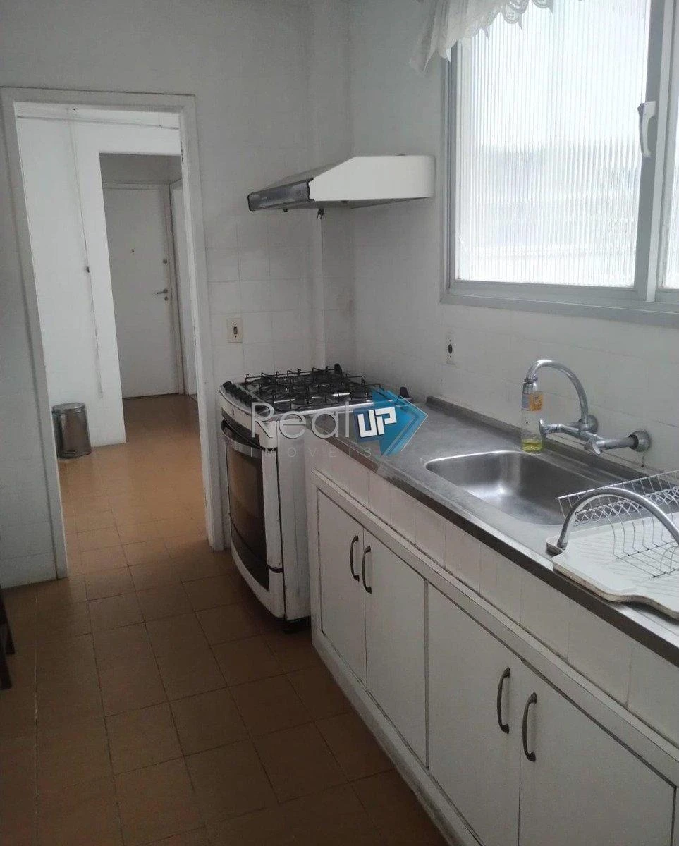 Home office in a 3-bedroom apartment, 129 m² — photo 2