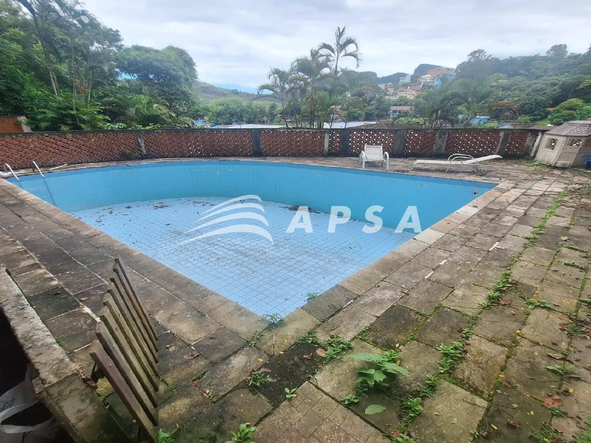 Casa sem mobília com 5 quartos e 625 m² construída — photo 33