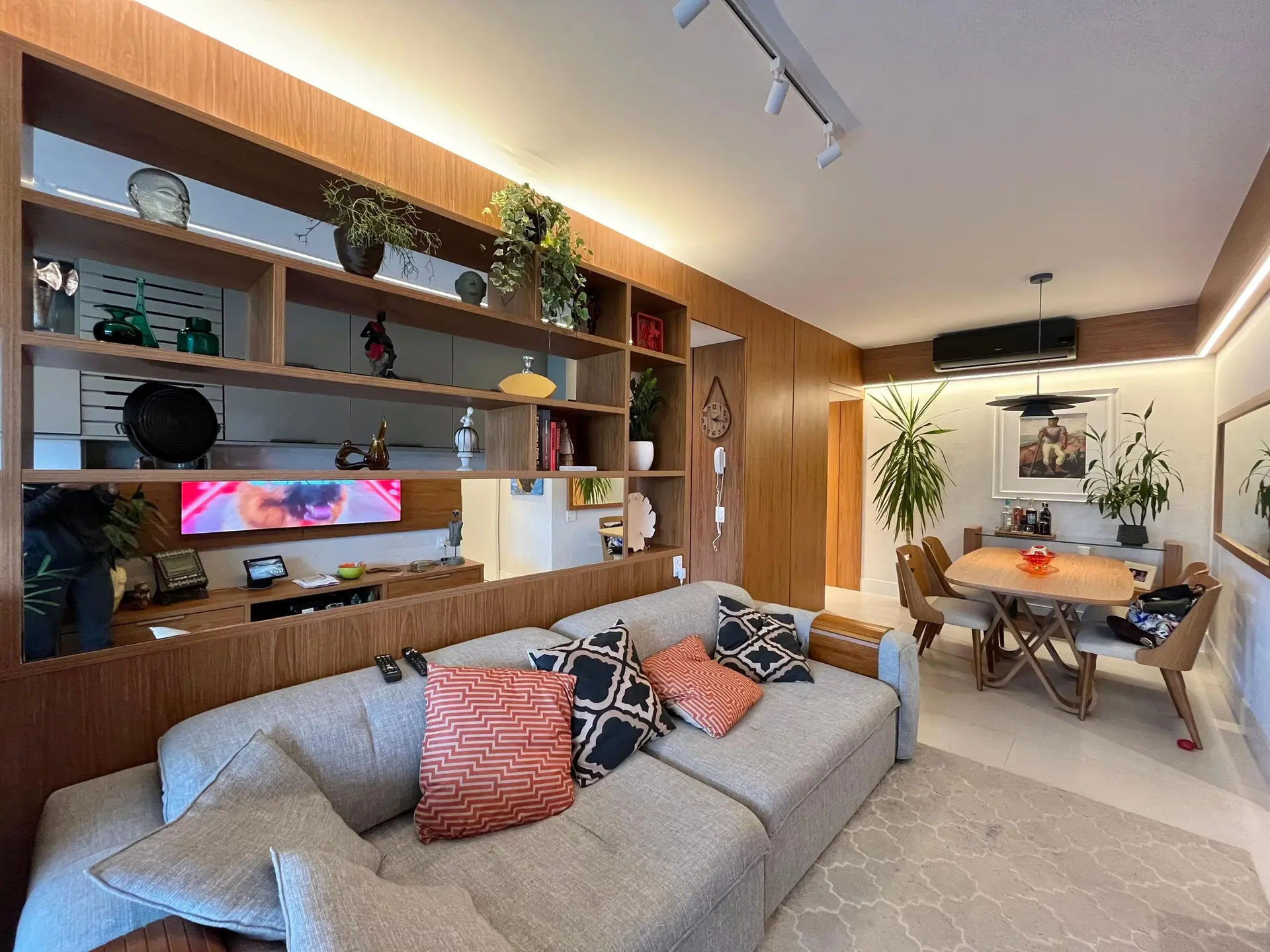 Furnished apartment, 70 m², with a water view — photo 15