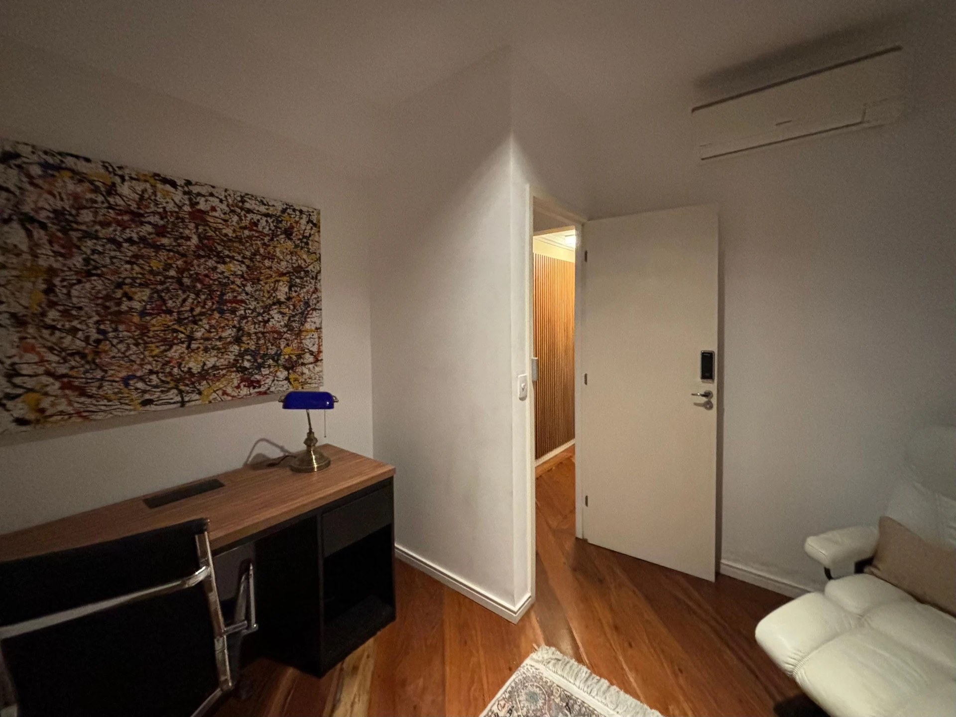 Home office in a one-bedroom apartment, 23 m² — photo 5