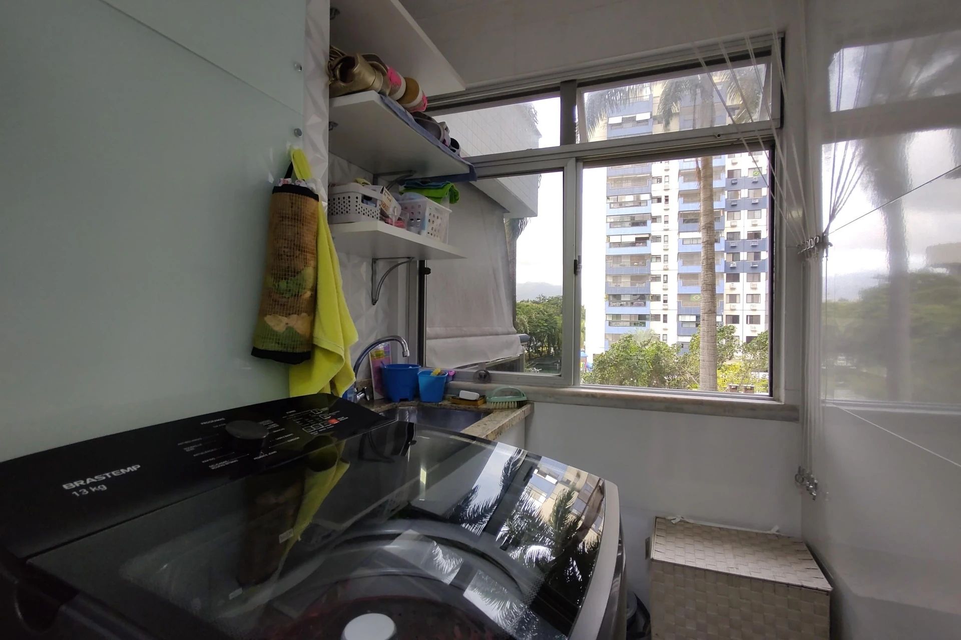 3-bedroom apartment with a walk-in closet — photo 55