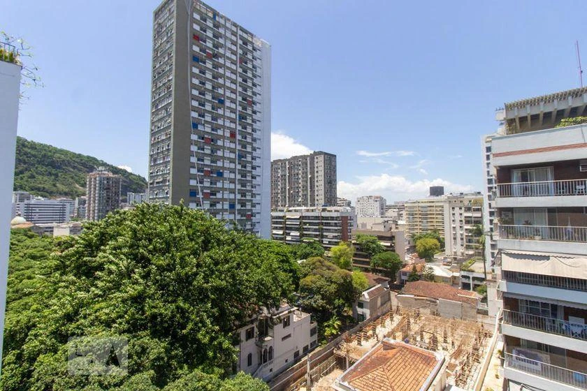 Квартира с 3 спальнями и 2 ванными при спальнях, 188 м² — photo 40