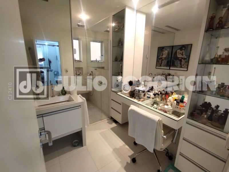 423 m² apartment with 4 bedrooms and 3 en-suites — photo 30