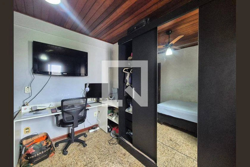 3-bedroom apartment with a home office — photo 17