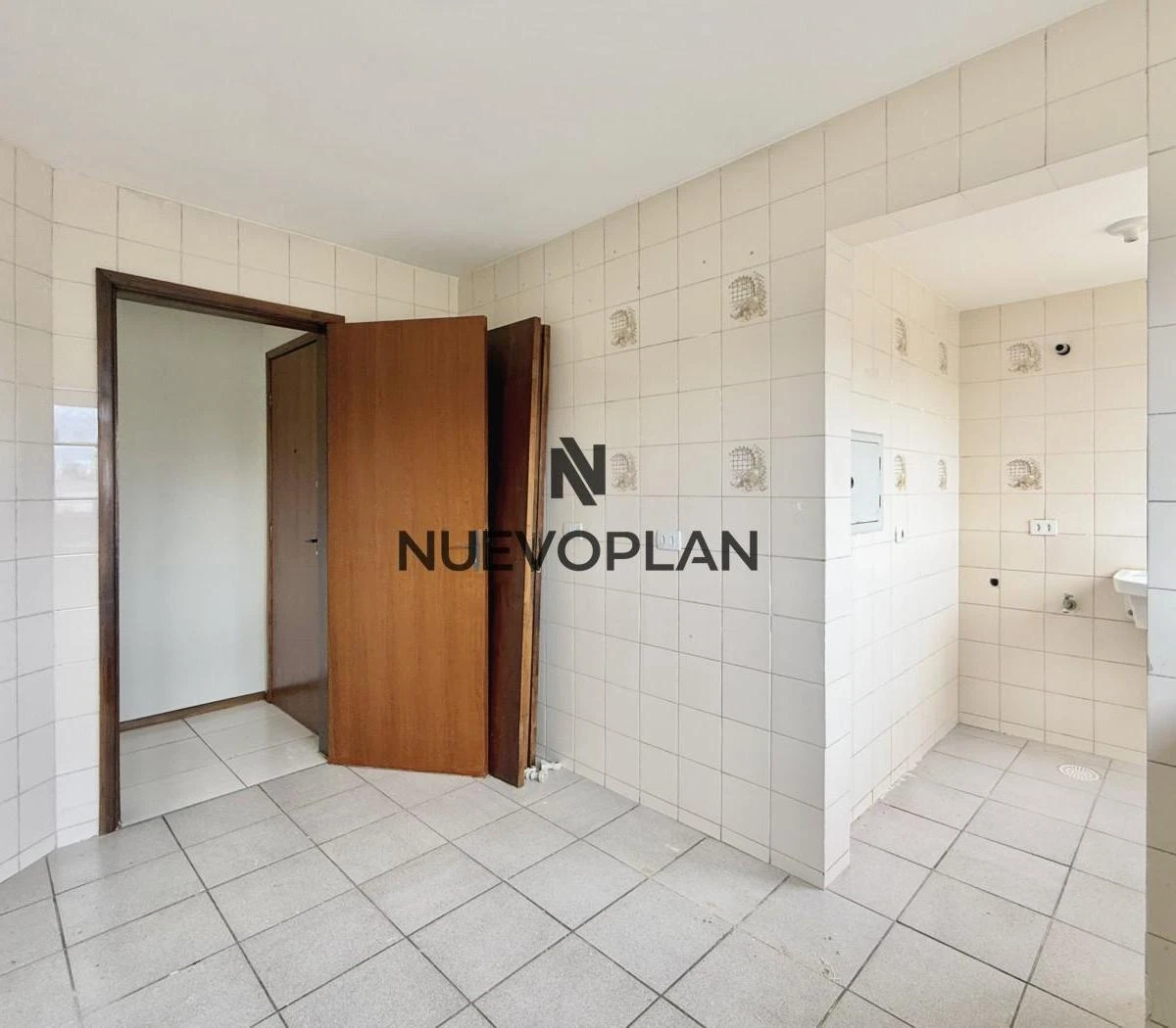 3-bedroom apartment, 1 with its own bathroom, 84 m² — photo 2